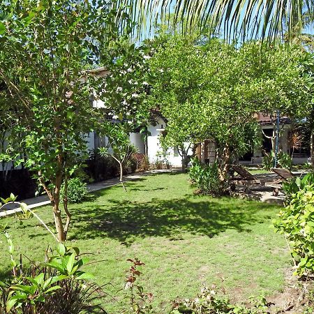 Oasis Villas Gili Trawangan Exterior photo