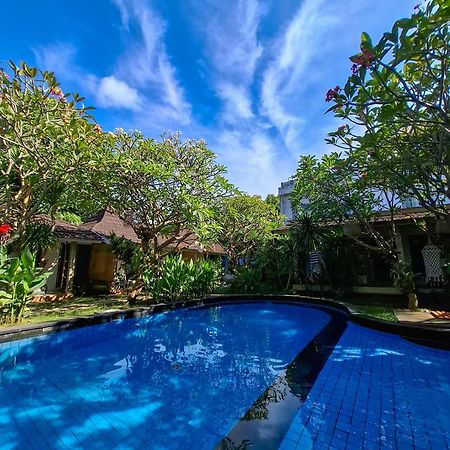 Oasis Villas Gili Trawangan Exterior photo