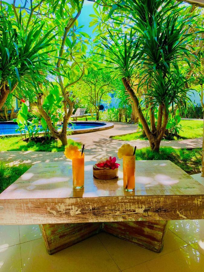 Oasis Villas Gili Trawangan Exterior photo