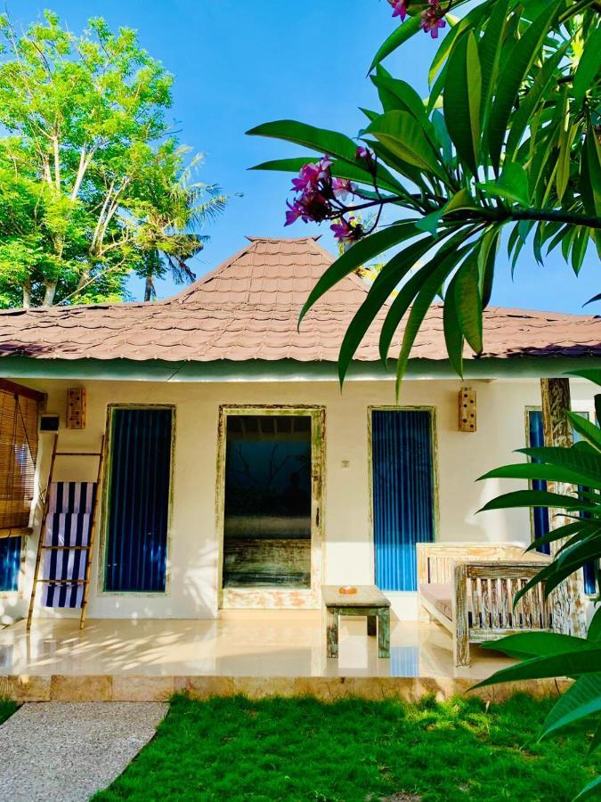 Oasis Villas Gili Trawangan Exterior photo